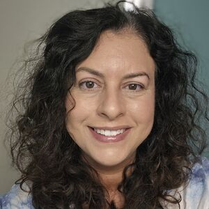 Meet your Posher, Stephanie nicole